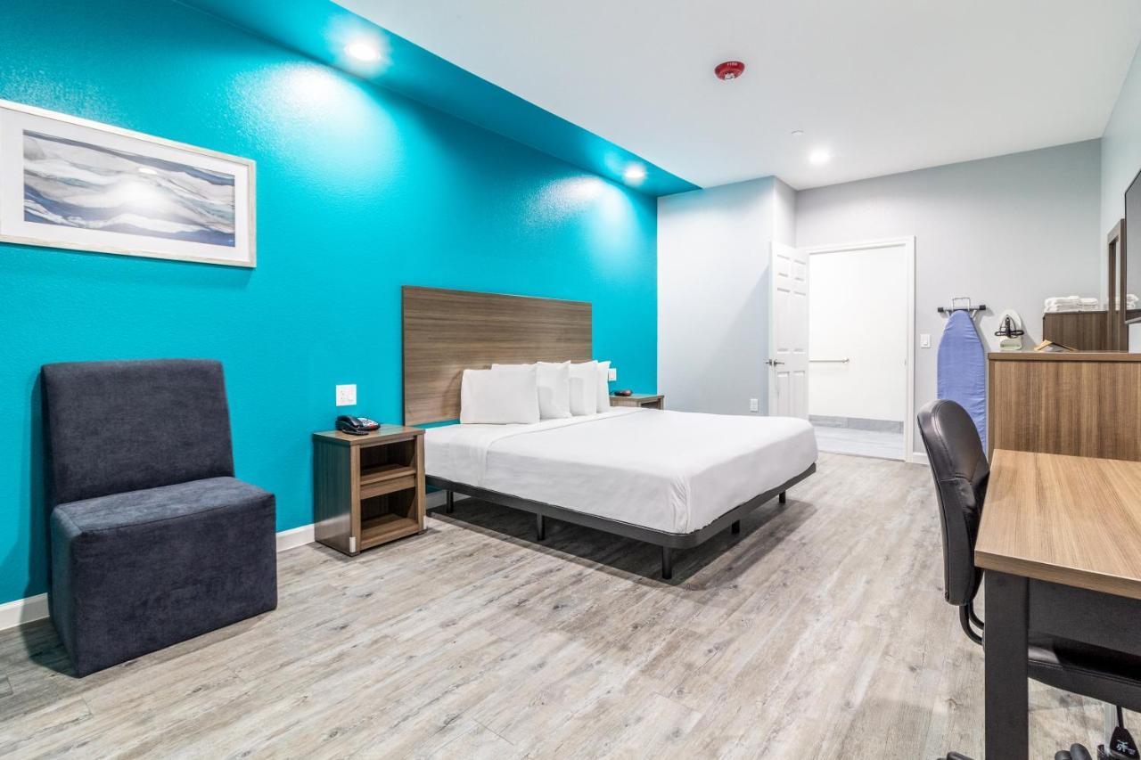 Americas Best Value Inn & Suites Kingwood Iah Airport Humble Exterior photo