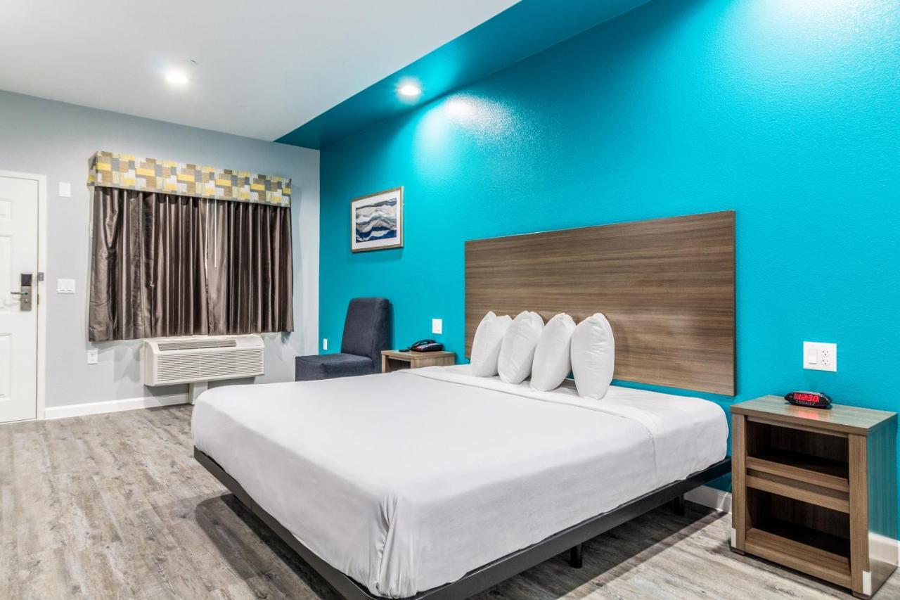 Americas Best Value Inn & Suites Kingwood Iah Airport Humble Exterior photo